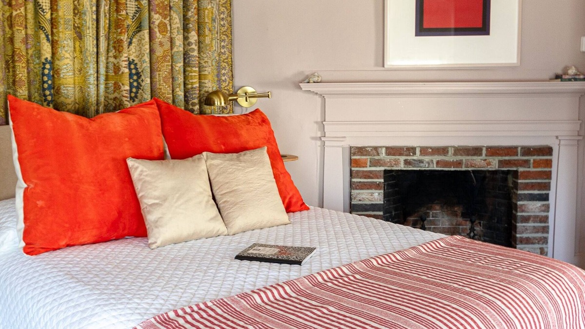 Waldoboro Bed & Breakfast | The Waldoboro Inn Room 5