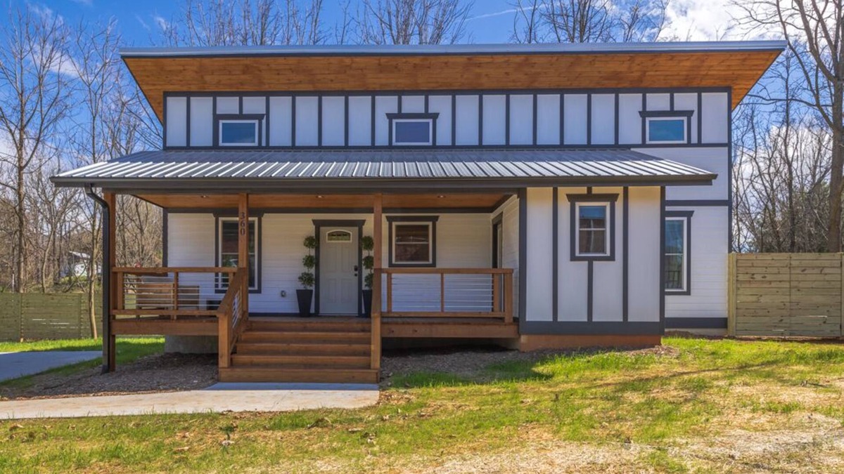 Waynesville House | The Wall Street House