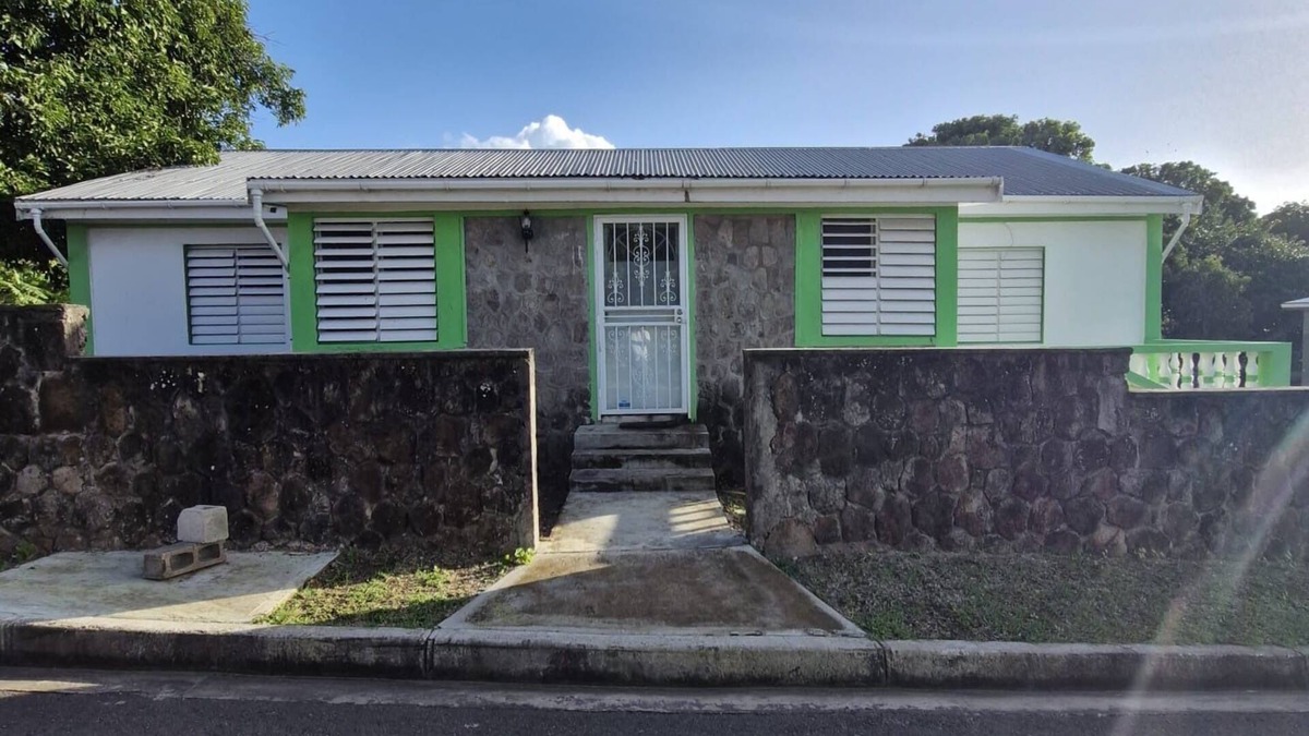 Charlestown House | The Wallace Family Cottage in Charming Charlestown