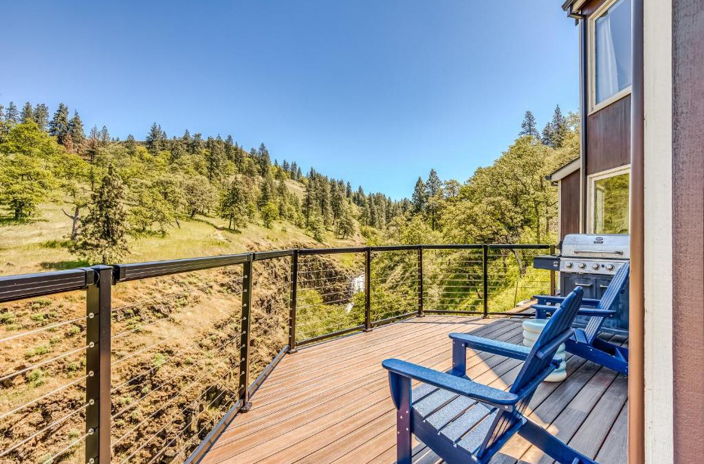 Mosier House | The Wandering Waterfall