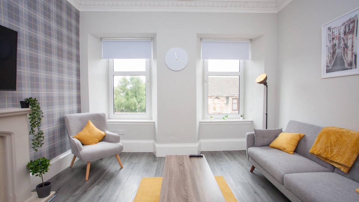 Greenock Apartment | The Warwick Apartment.