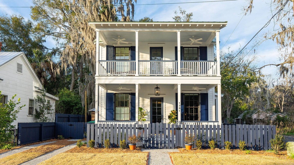Uptown Condo | The Washington in Historic Downtown Beaufort