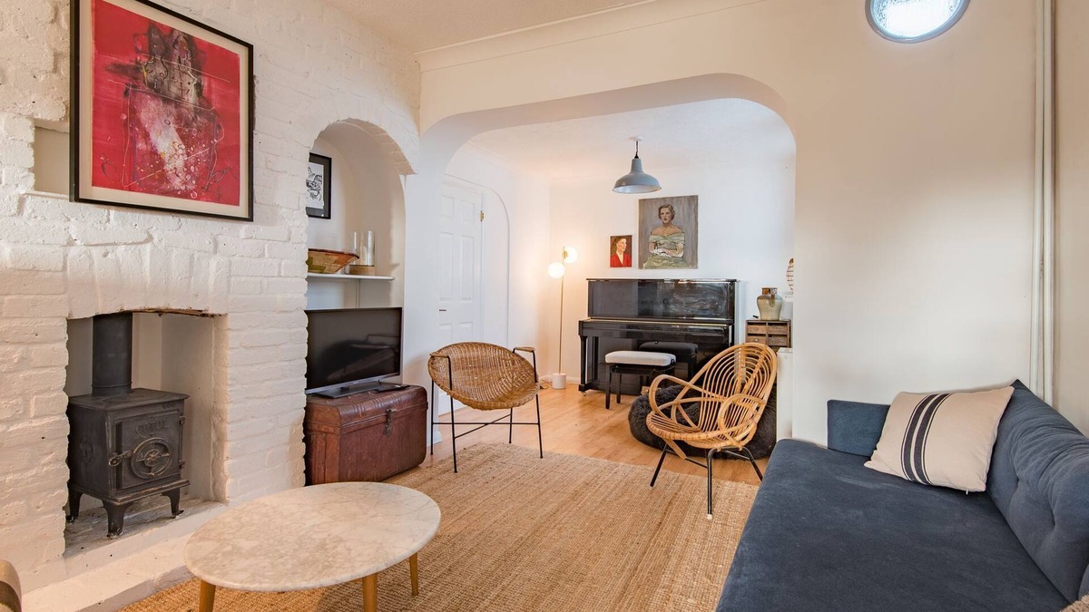 Dungeness House | The Watch Tower - a holiday let by Bloom Stays that sleeps 6 guests in 3 bedrooms