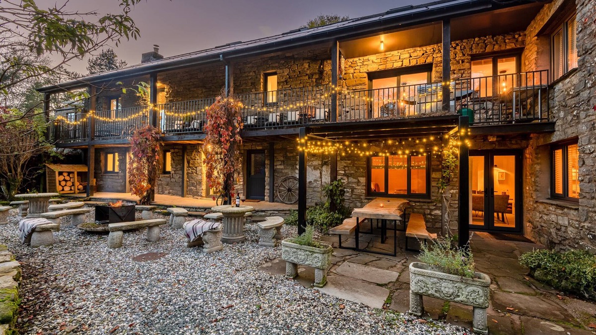 Bretherdale Cottage | THE WATERFALL RETREAT, pet friendly, with hot tub in Orton