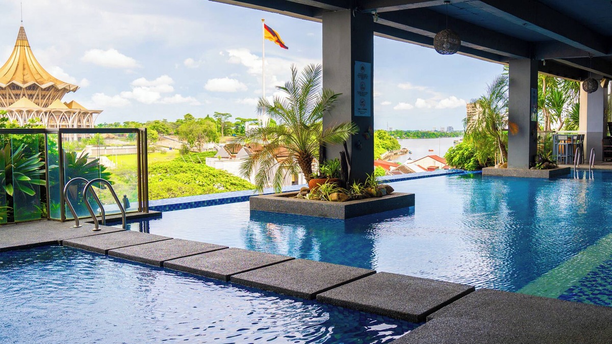 Kampung Lintang Hotel | The Waterfront Hotel