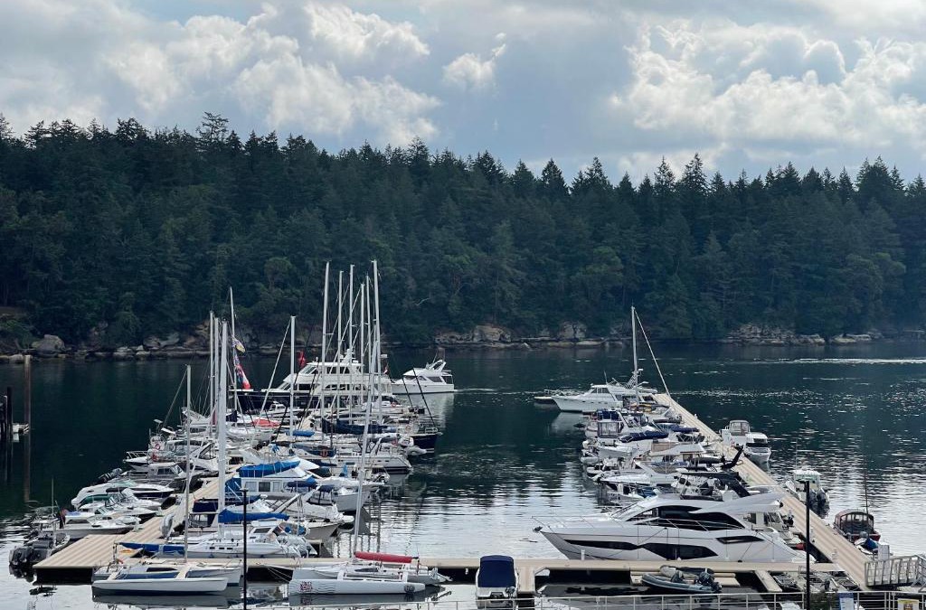 Regional District of Nanaimo Hotel | The Waterfront Suites and Marina