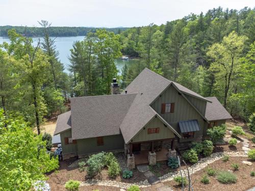 Nebo House | The Waterman Lakefront Luxury with Hot Tub & Private Dock!