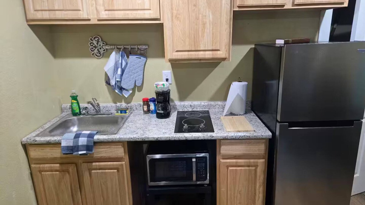 Southeast Pensacola Apartment | The Wave - Chill Spotnnn