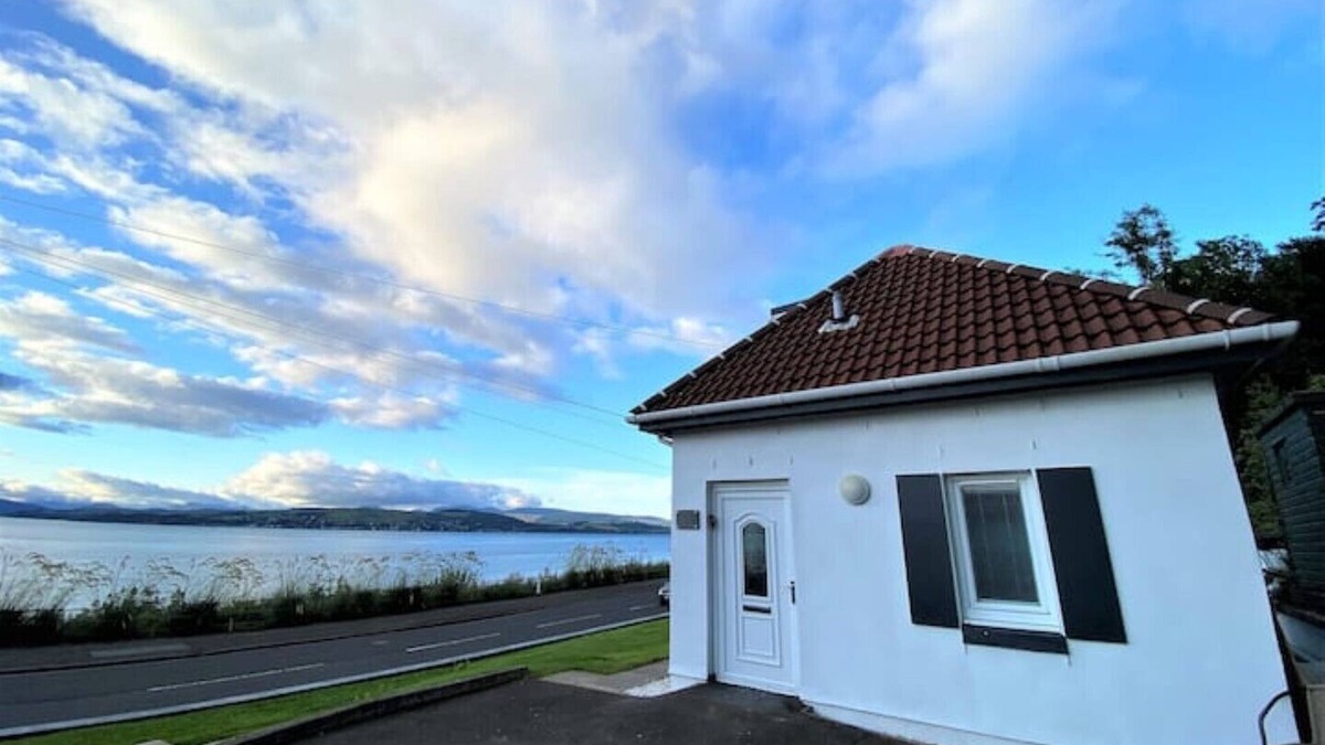 Gourock Cottage | The Wee Cottage by the Ferry