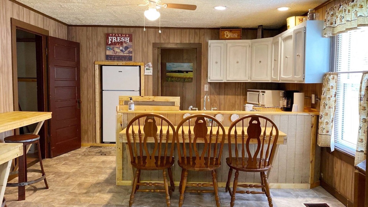 Northfork House | The West Virginia Way, The Bears Den