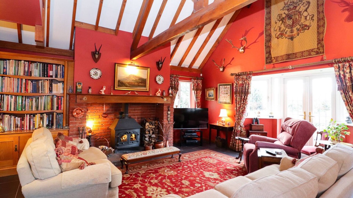 Hendrerwydd Cottage | THE WEST WING, pet friendly, character holiday cottage in Bodfari