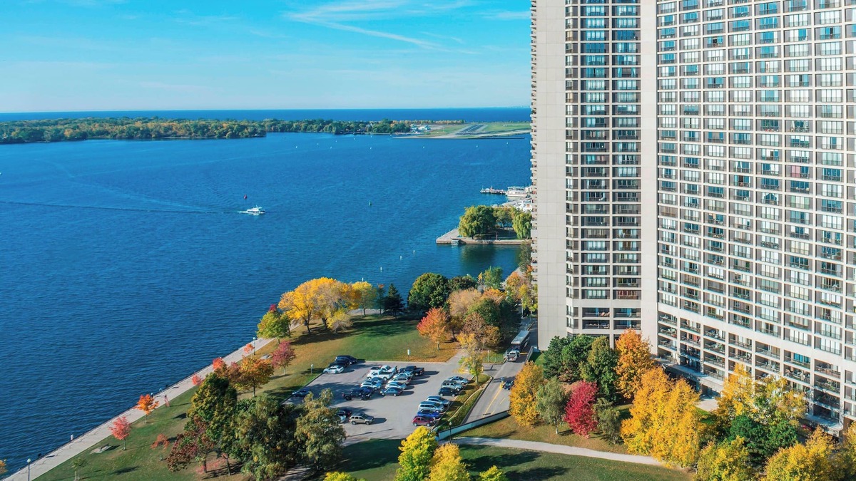Central Waterfront Hotel | The Westin Harbour Castle, Toronto