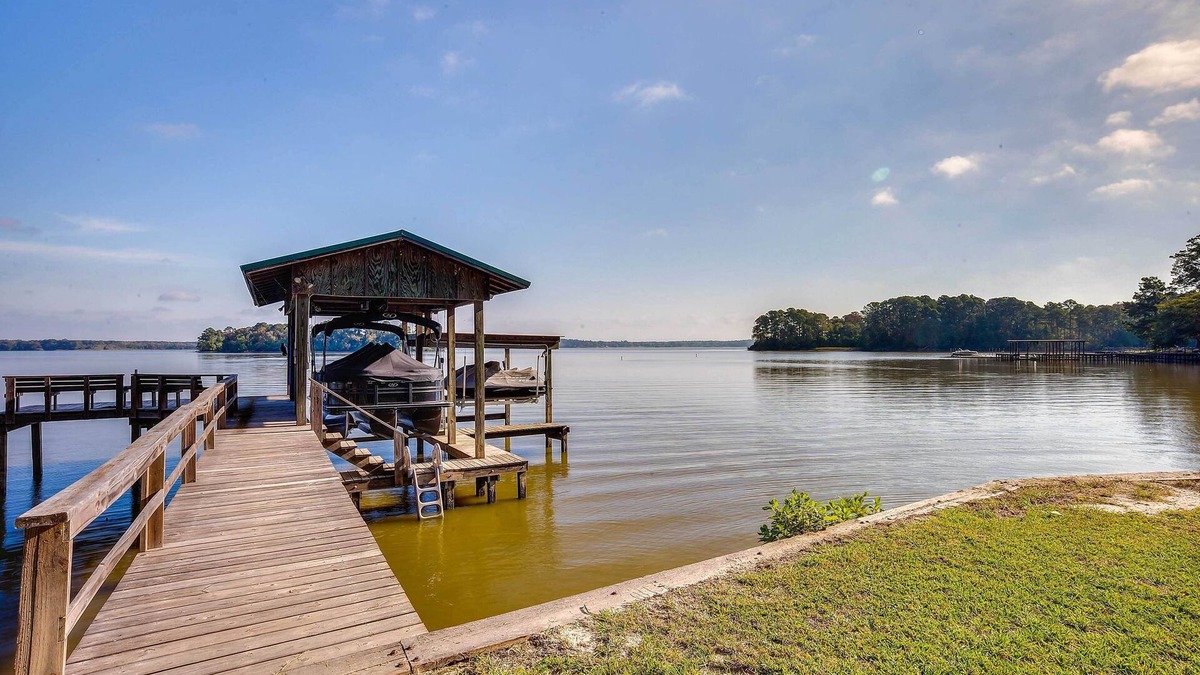 Trinity House | 'The Whacky Shack' Family Cabin w/Fire Pit!