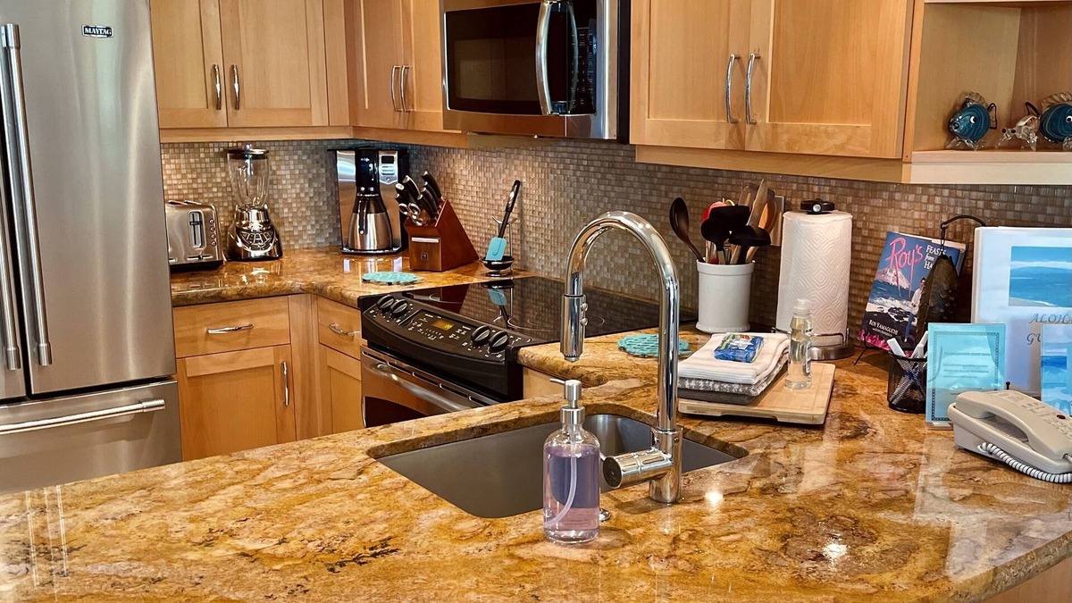 Kaanapali Apartment | The Whaler! ~Beautifully remodeled ground floor courtyard studio~