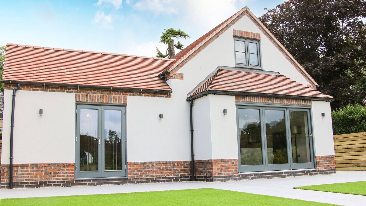 Much Wenlock Cottage | THE WHEATLANDS, family friendly, with a garden in Much Wenlock