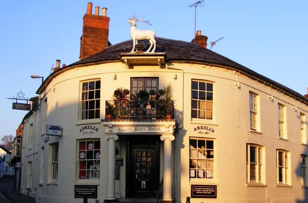 Whitchurch Hotel | The White Hart