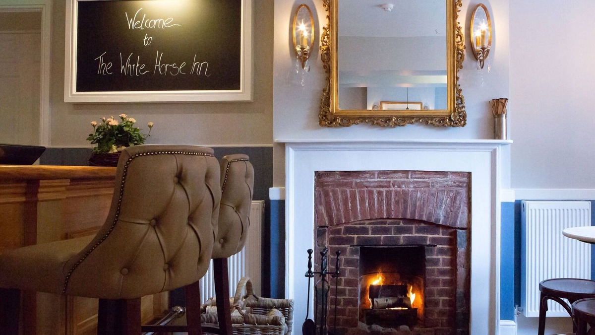 Sutton Hotel | The White Horse Inn