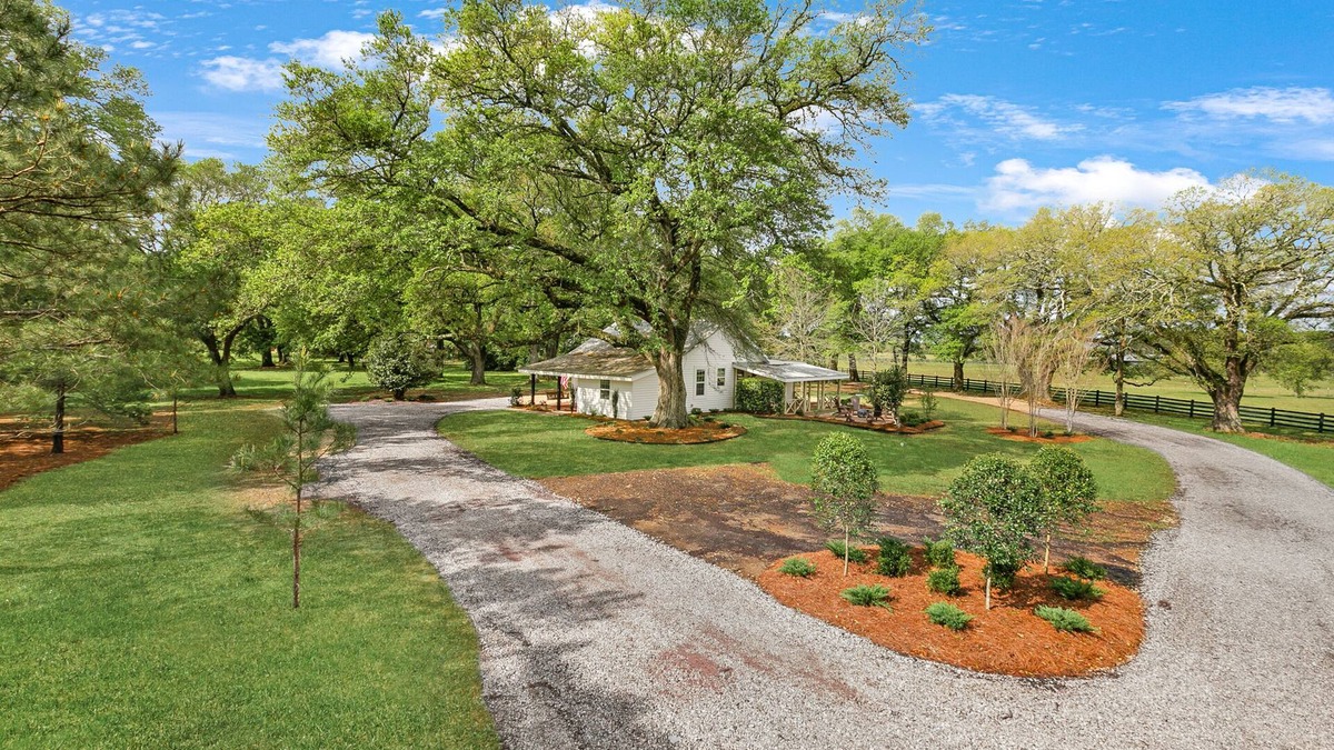 Covington House | The White House at HH