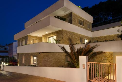 Pucisca Villa | The White House, Brac
