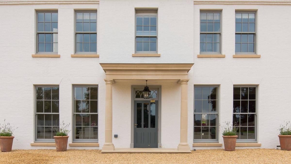 Deepdale Bed & Breakfast | The White House