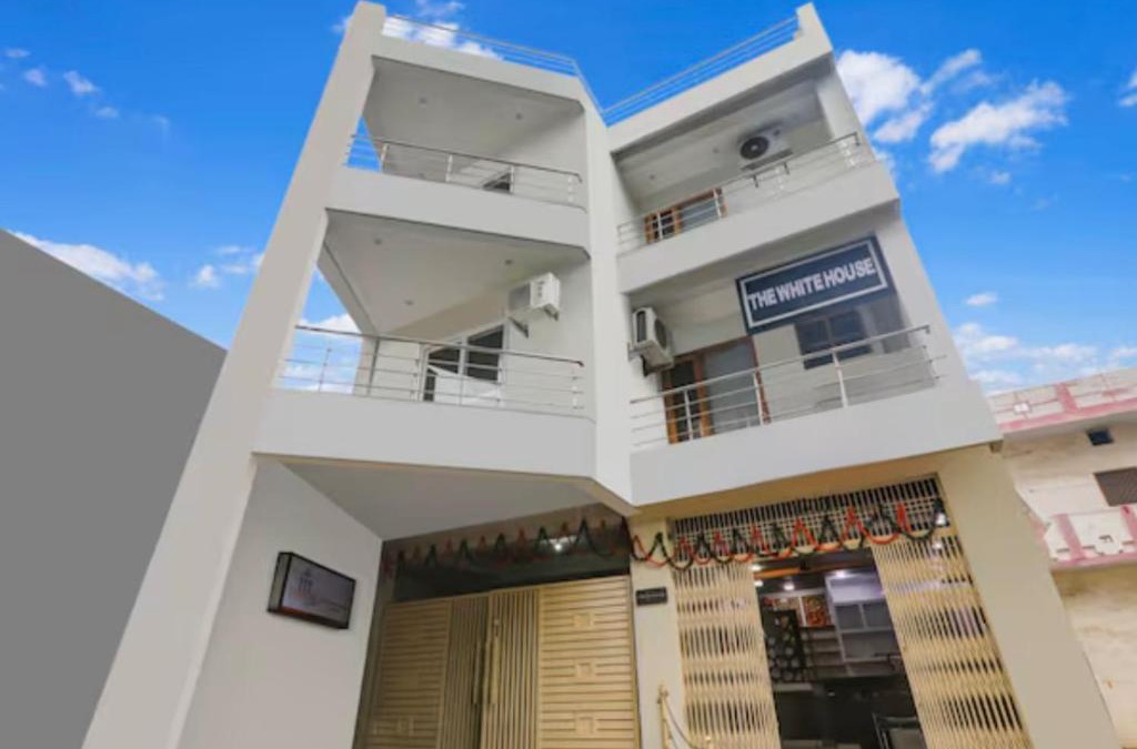 Gorakhpur House | The white house guest house