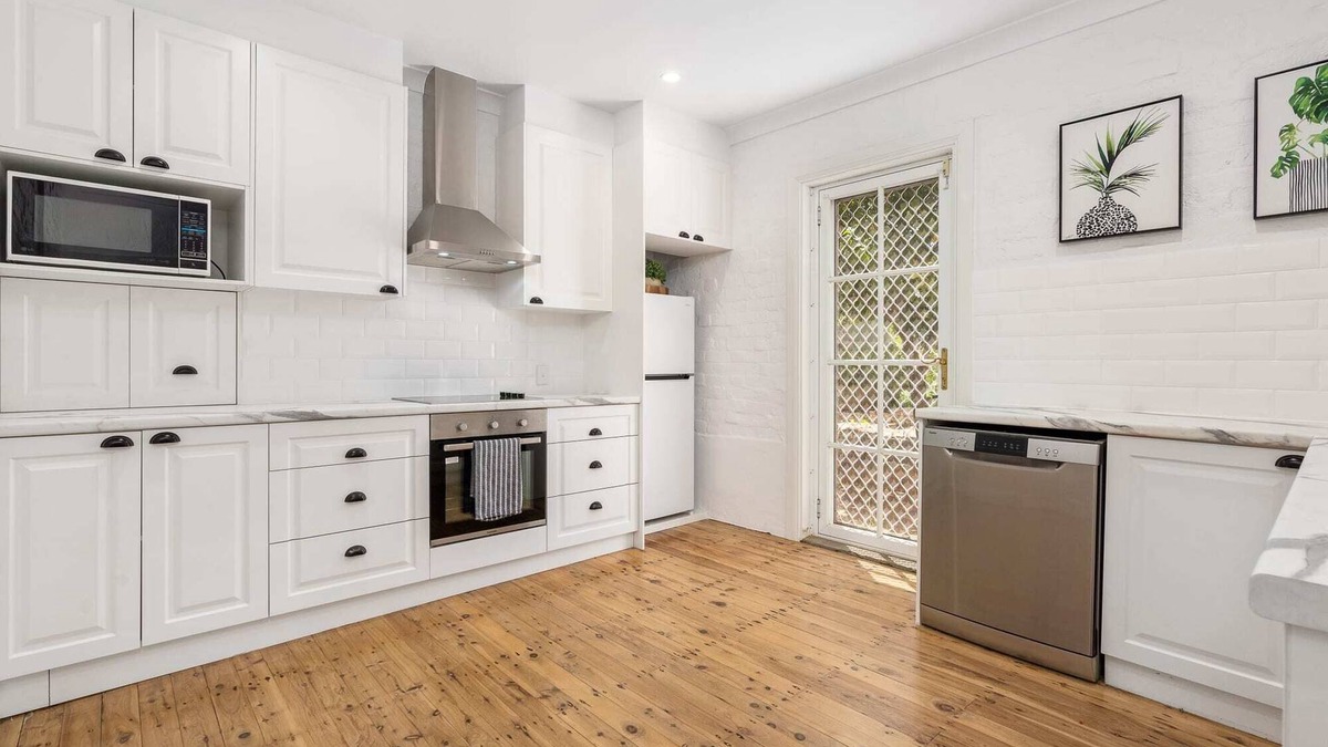 Molong House | The White House | Heritage Style Terrace