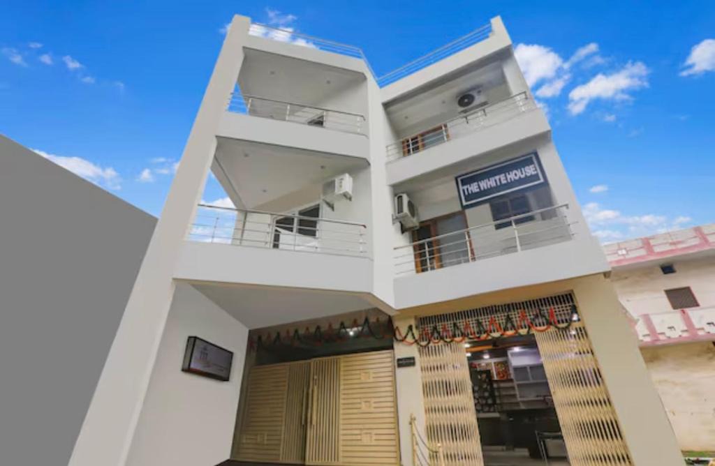Gorakhpur House | The White House