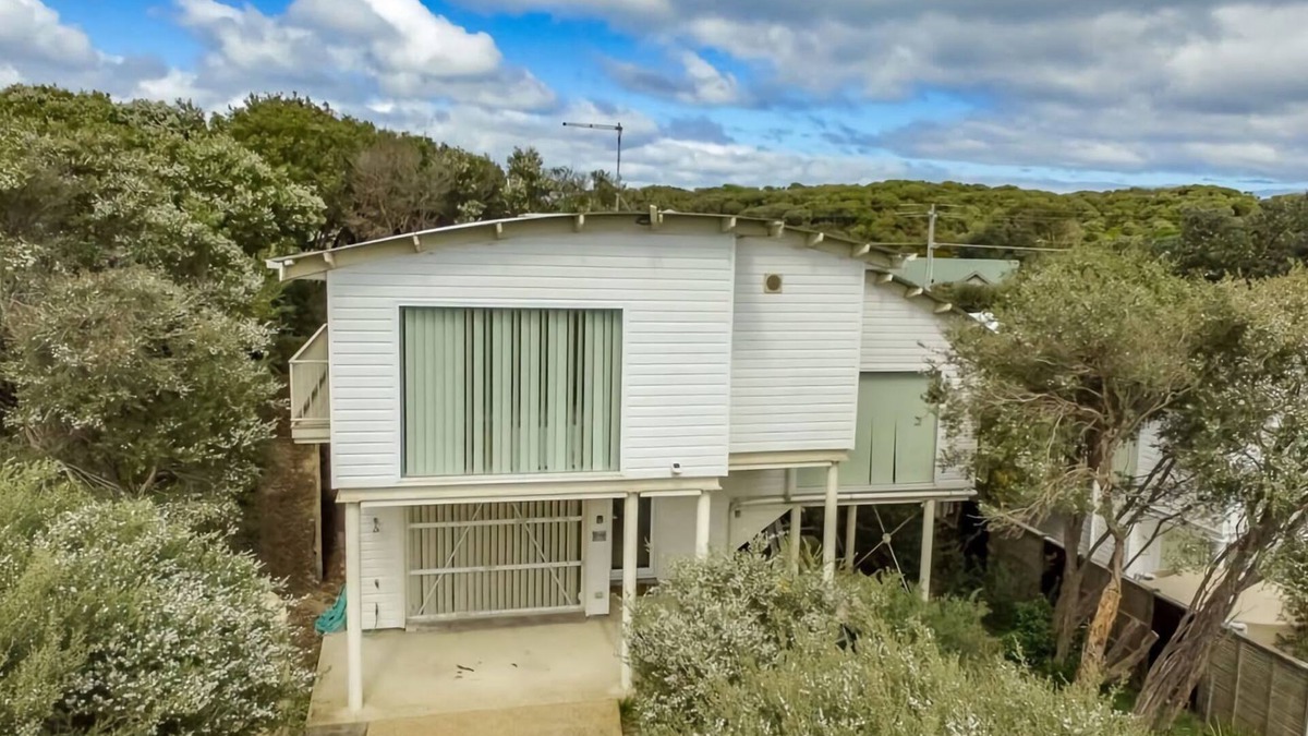 Sandy Point House | The White House Sandy Point