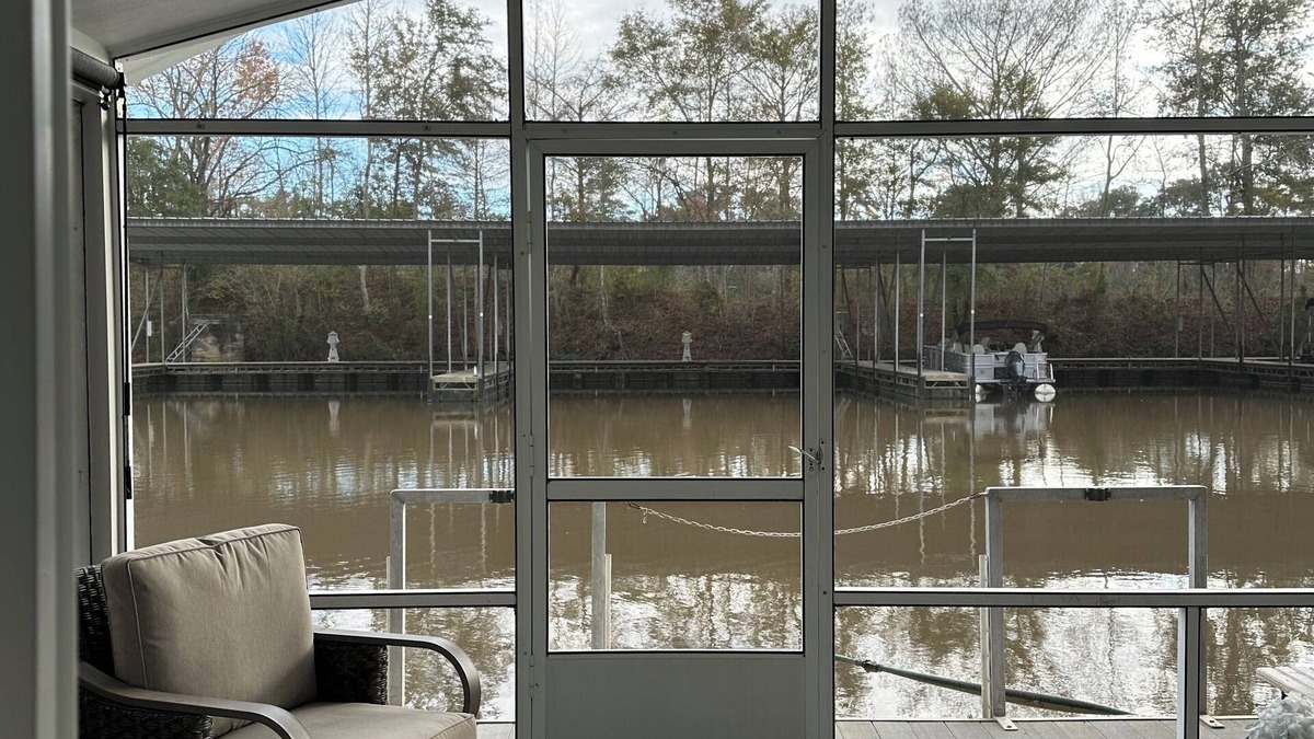 Bainbridge Boat Rental | The White Rabbit Cottage. Tranquility, Serenity and Beauty all in one Houseboat
