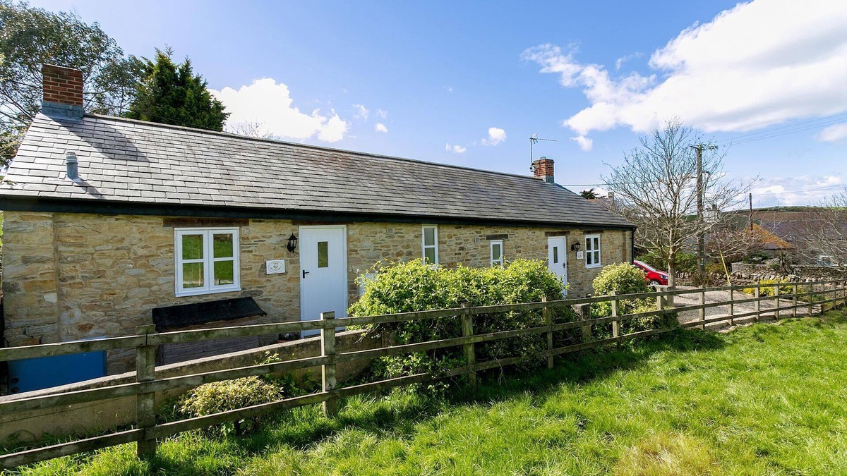 Littlebredy Cottage | The Willows, Dorset Country Cottage.