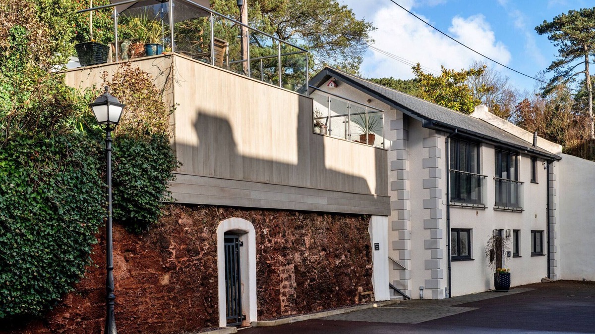 Dawlish Cottage | The Willows