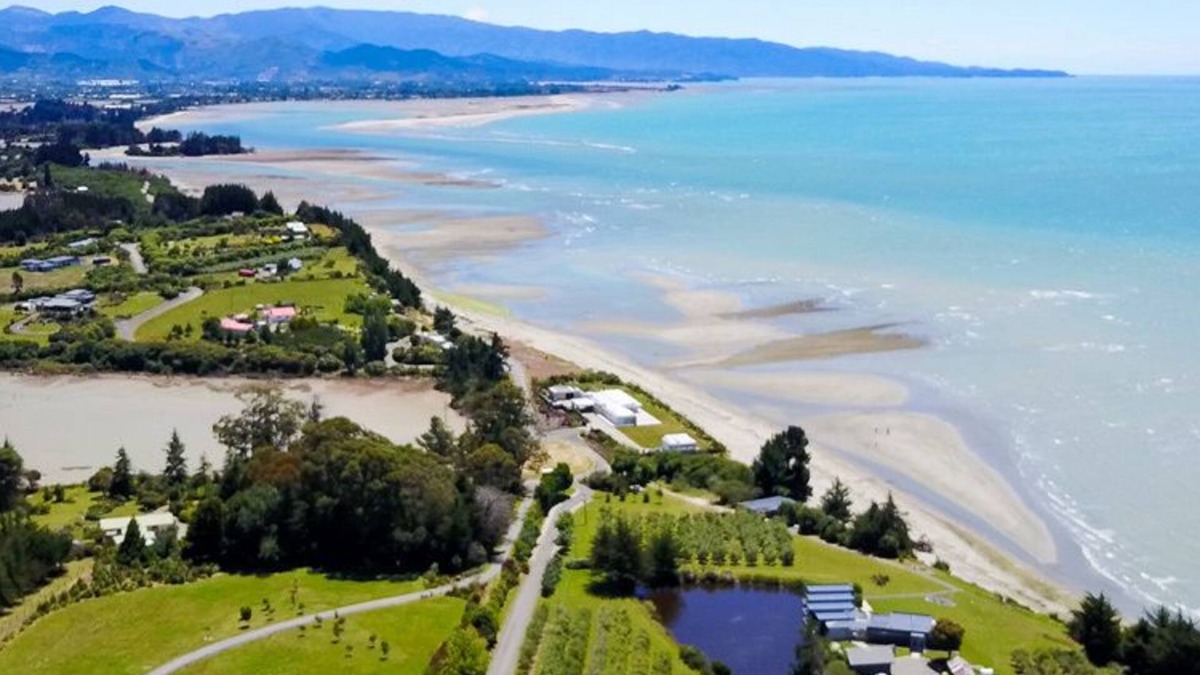 Tasman Villa | The Windhover Estate