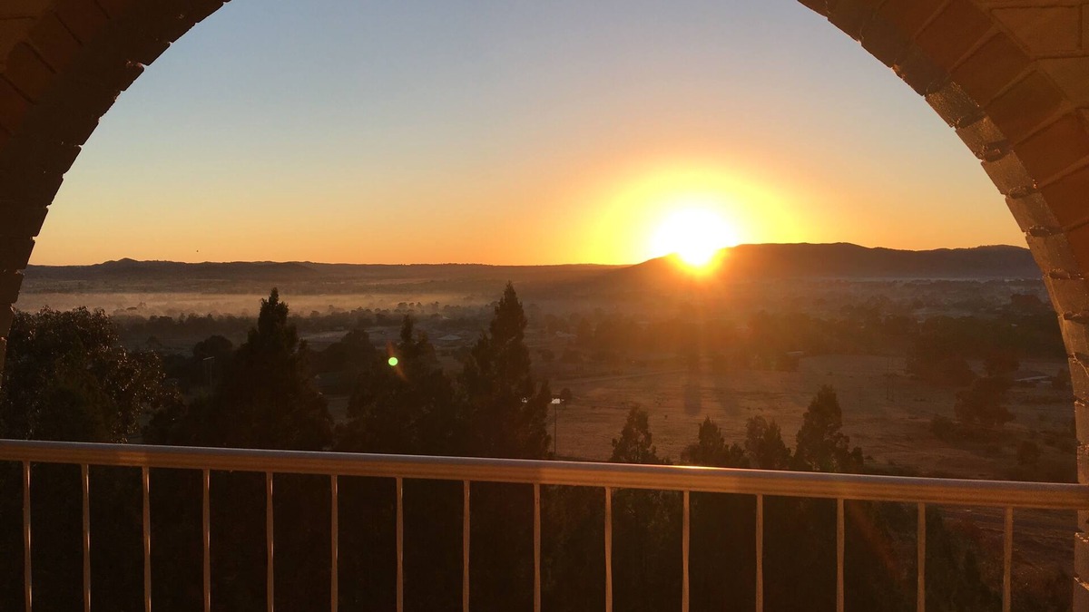 Central Mudgee House | The Winerack- spectacular views
