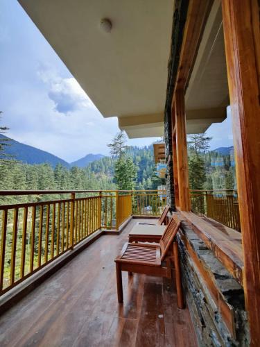 Banjar House | The Woodpecker Cafe & Inn, Jibhi
