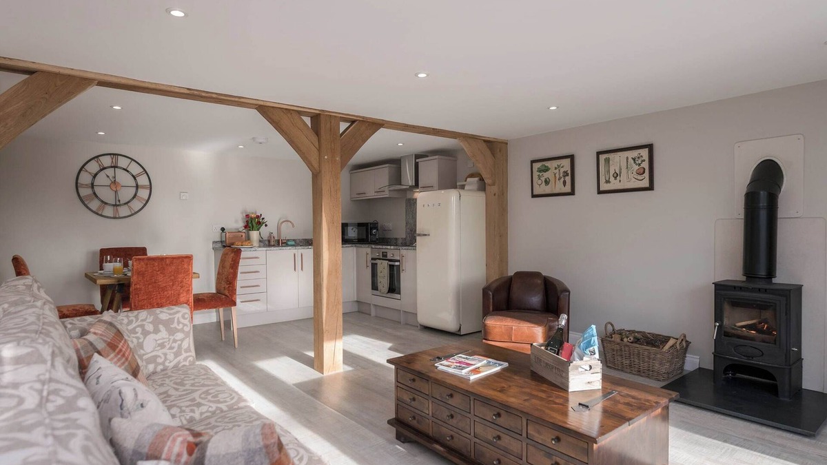Halesworth Cottage | The Woodshed - UK10353