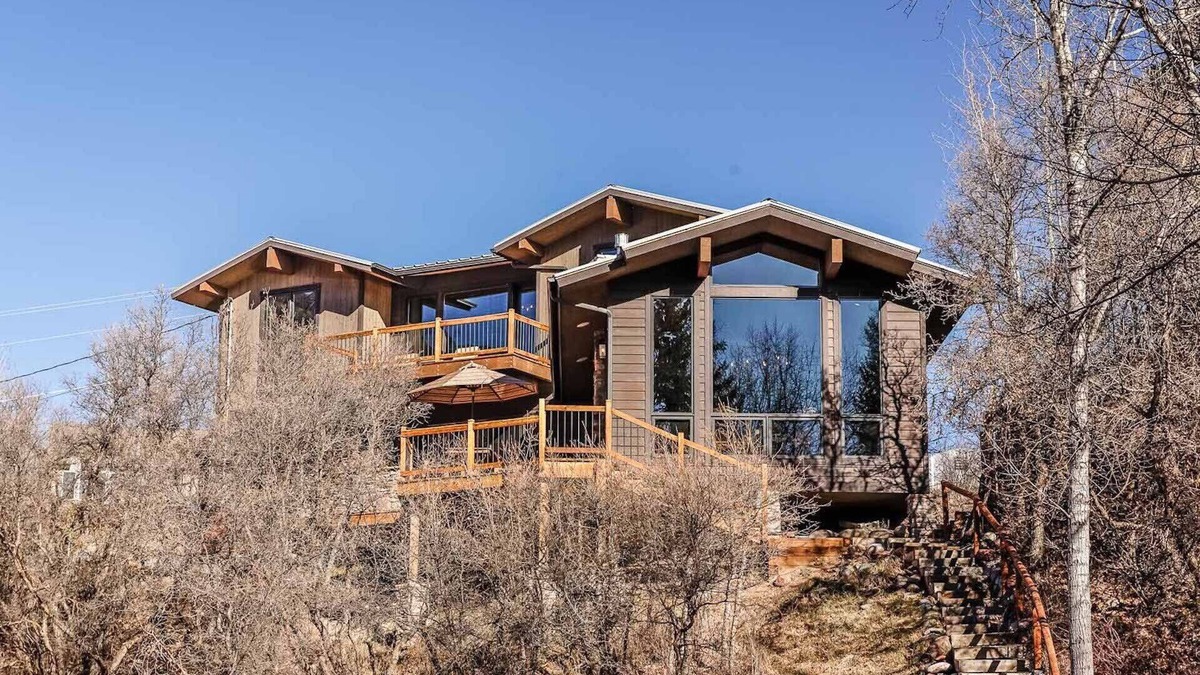 Woody Creek House | The Woody Creek Chalet on the Roaring Fork River