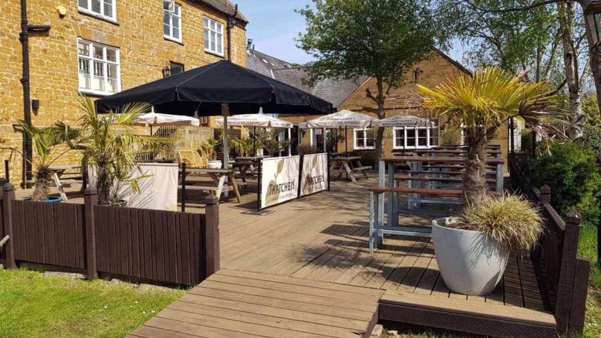 Earls Barton Hotel | The Worlds End