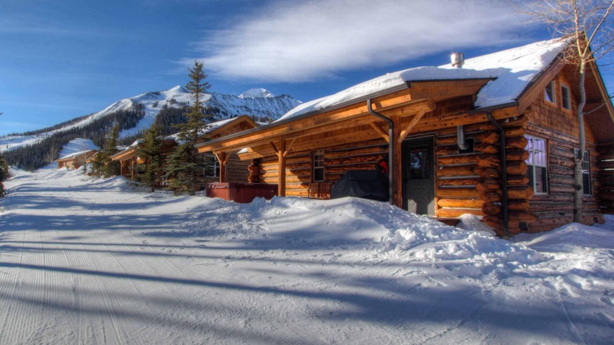 Big Sky Cabin | The Wrangler-Cowboy Heaven Cabin, Hot Tub, Firepit, New Bathrooms & Furnishings