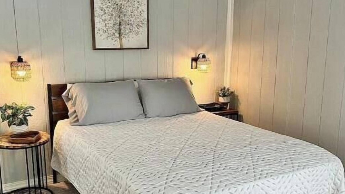 La Follette House | The Wren’s Nest