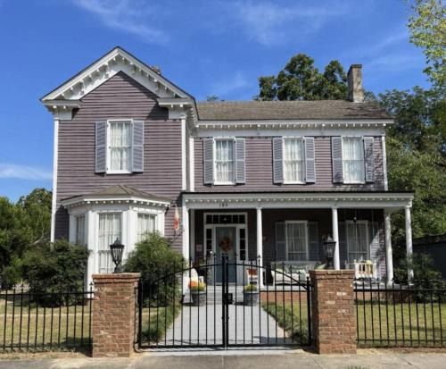 Holly Springs Bed & Breakfast | The Wynne House Inn