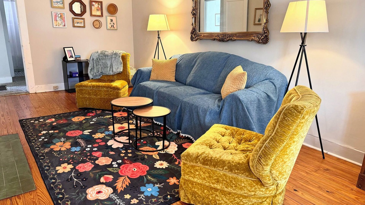 Selma House | The Yellow Bungalow. Located in Selma's charming historic district!
