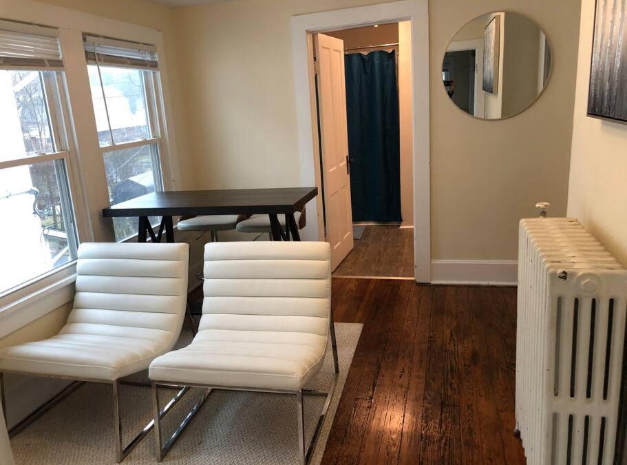 Radford Apartment | The Yellow Door 3-bedroom downtown near VT&RU
