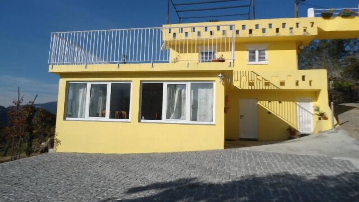 Sande Cottage | The Yellow House panoramic