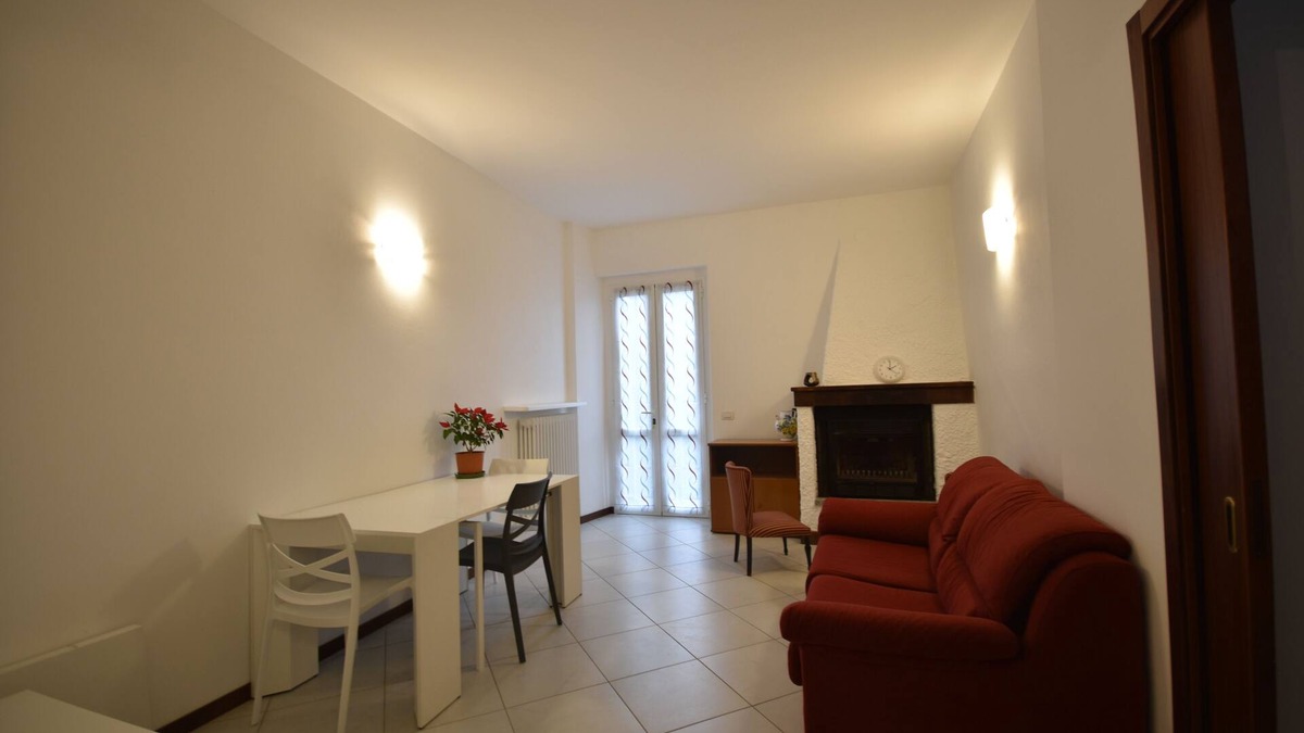 Colle Brianza Apartment | The Yellow House - Holly large apartment, rustic connected to the garden