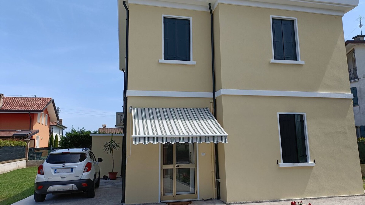Porto Tolle House | The Yellow House