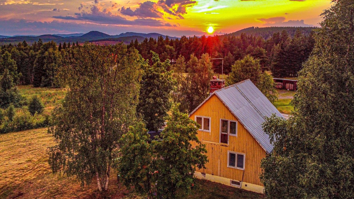 Arvidsjaur Municipality House | The Yellow Lapland House is looking forward to seeing you!