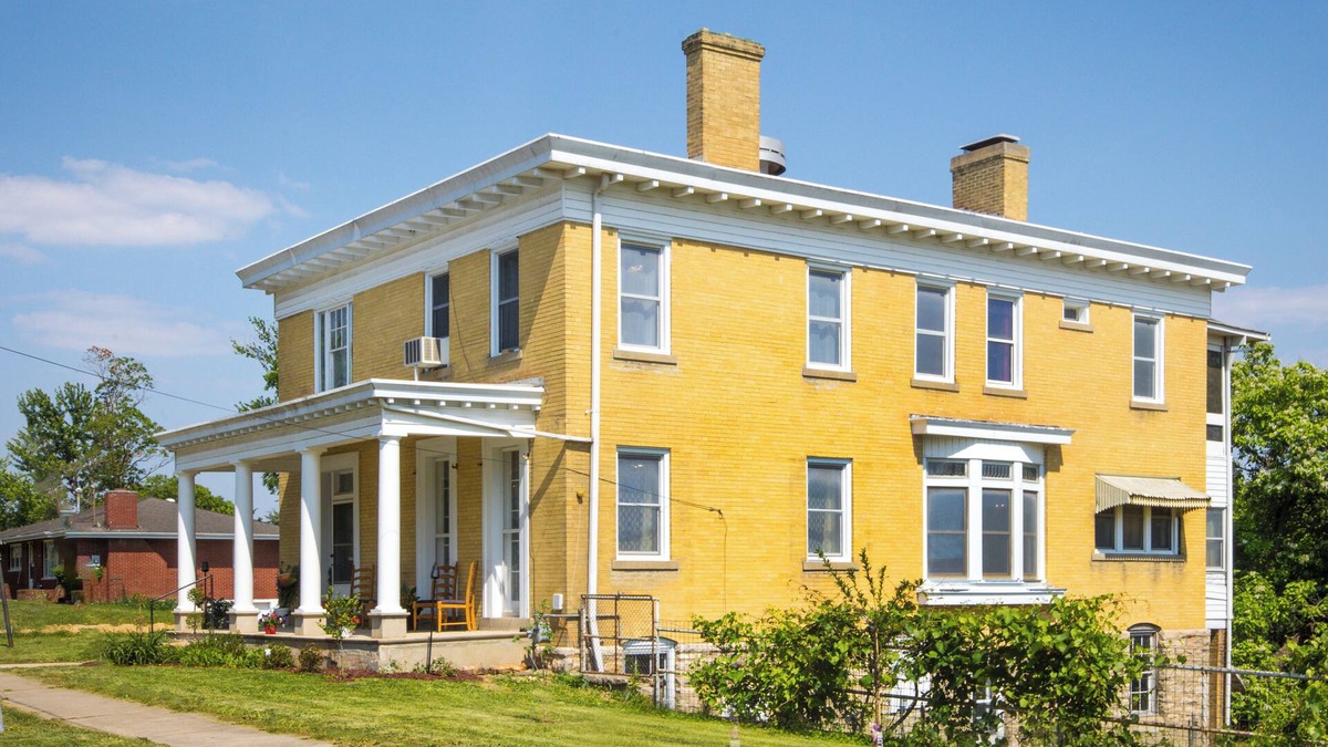 Louisiana House | The Yellow Rose Historic Home