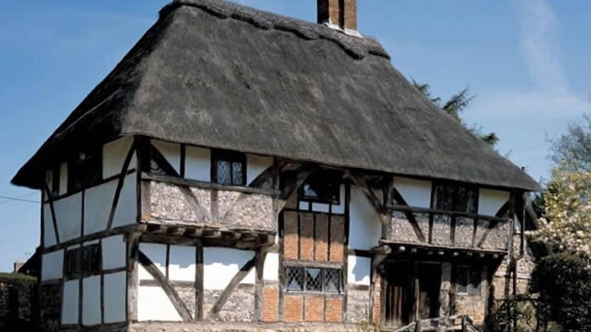 North Stoke Cottage | THE YEOMAN'S HOUSE, family friendly, with a garden in Petworth