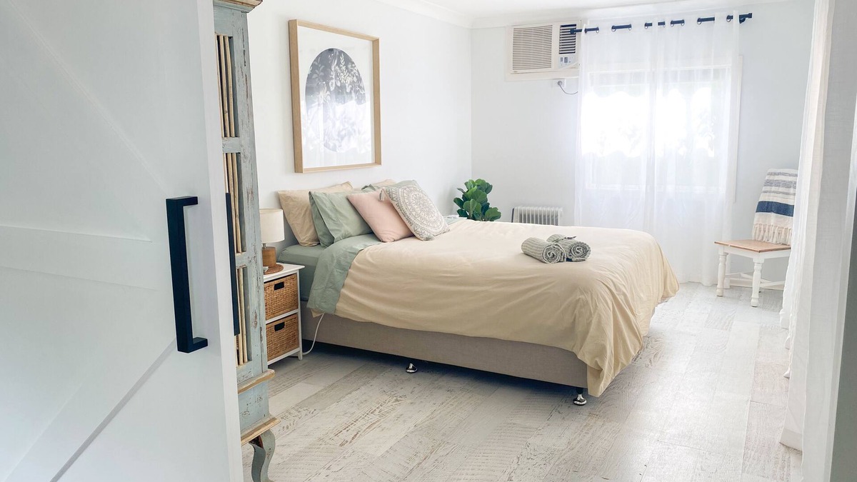 Umina Beach Cabin | The Yoga Retreat - Walking distance to Umina Beach