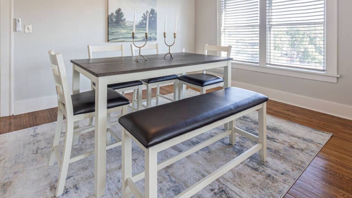 Maple Ridge Apartment | The Yorkshire Flat - Tranquil Comfort